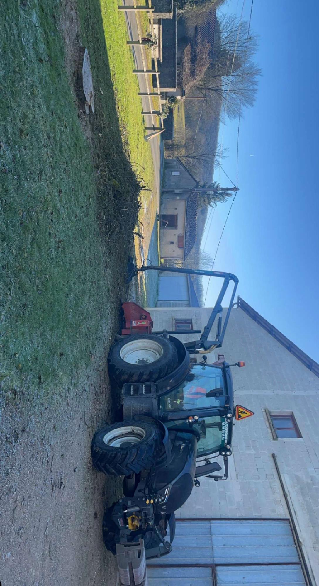 Déchiquetage de branches dans le Jura — SAS POLYVIER